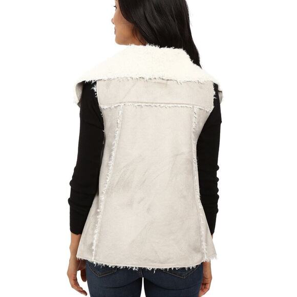 New Dylan by True Grit Women's Cozy Soft Shaggy Faux Suede Fur Vest - Picture 3 of 9